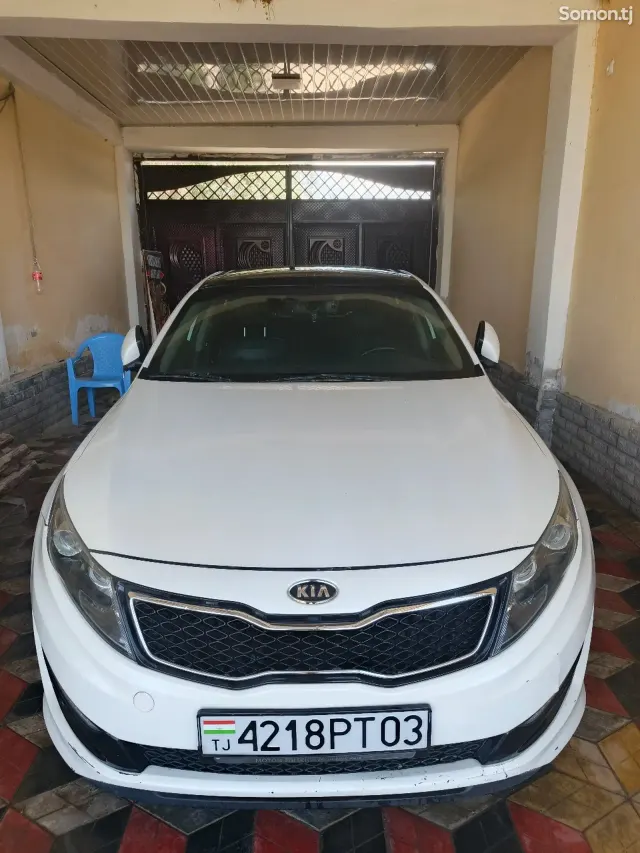 Kia K5 2011 · 2.0 AT