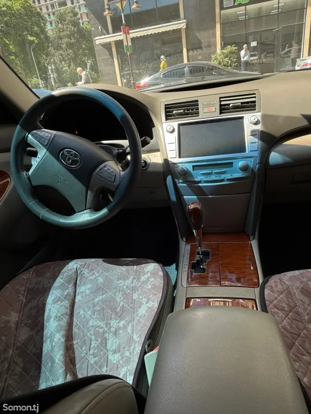 Toyota Camry 2009 · 2.4 AT