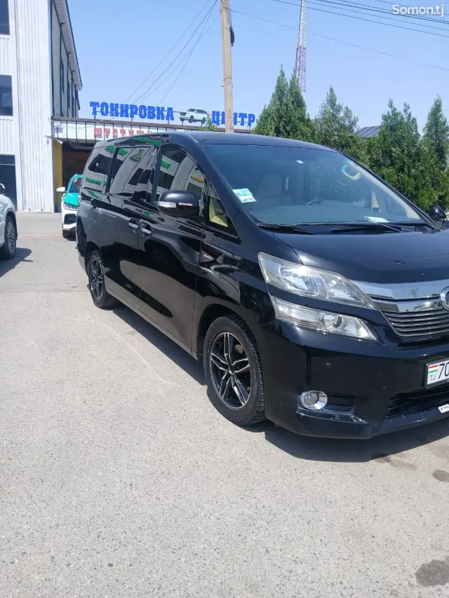 Toyota Vellfire 2014 · 2.4 AT