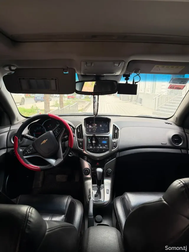 Chevrolet Cruze 2013 · 1.8 AT