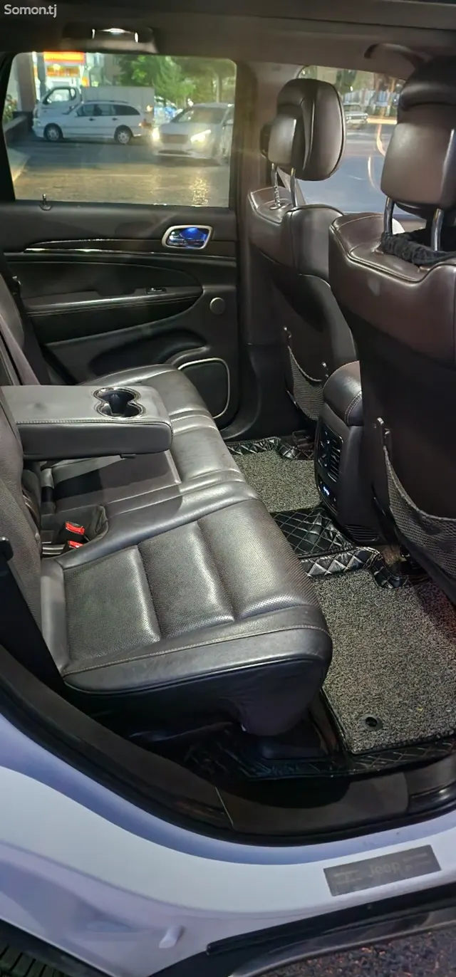 Jeep Grand Cherokee 2014 · 3.0 AT