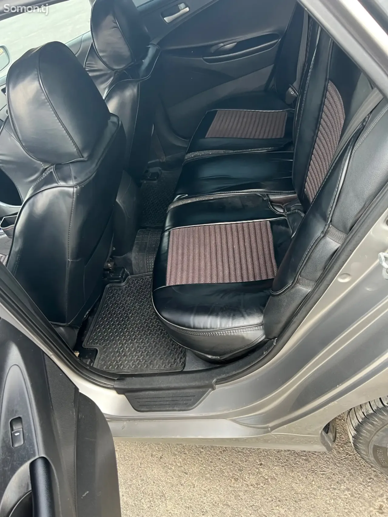 Hyundai Sonata 2010 · 2.0 AT