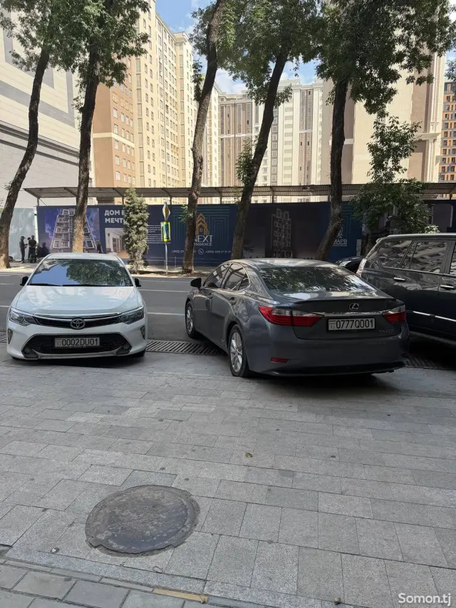 Lexus ES series 2014 · 3.0 AT
