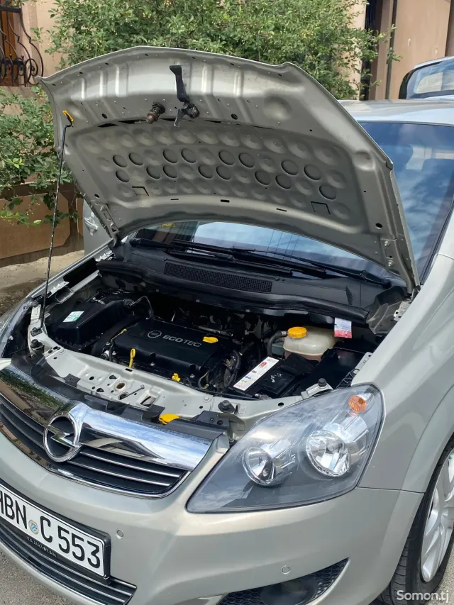 Opel Zafira 2014 · 1.8 MT