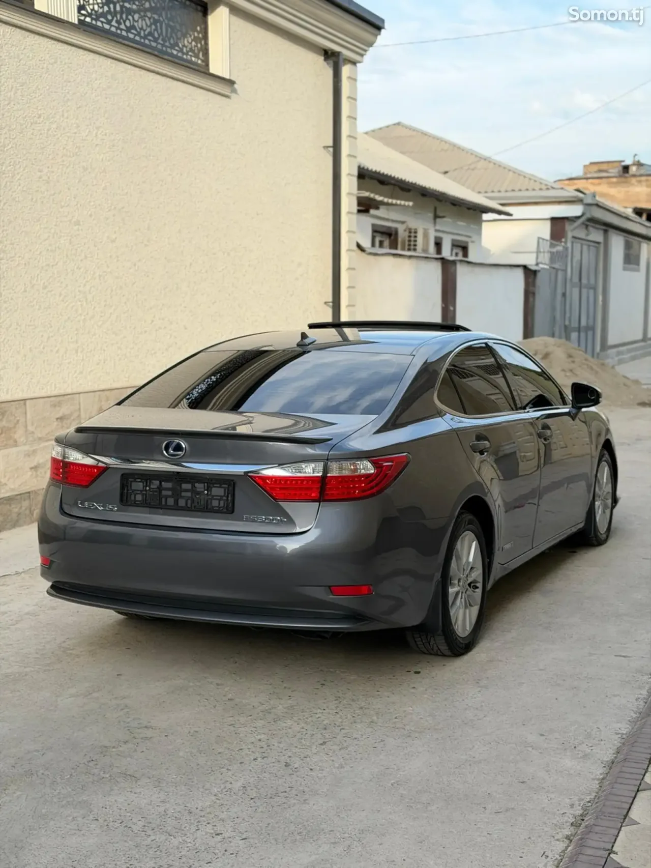 Lexus ES series 2014 · 3.0 AT