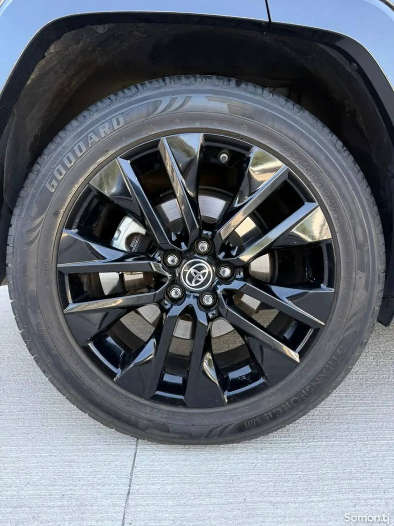 Toyota RAV 4 2022 · 2.5 AT