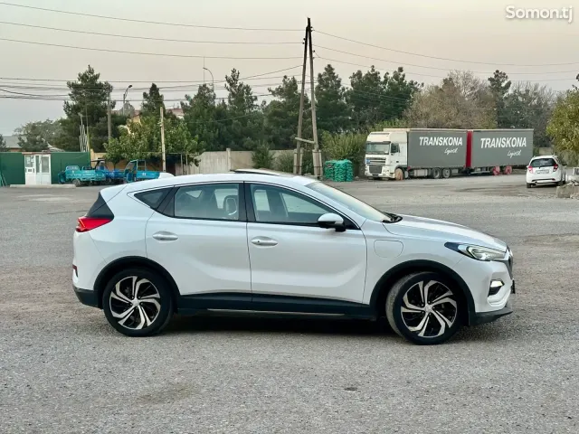 Hongqi E-HS3 2019 · AT