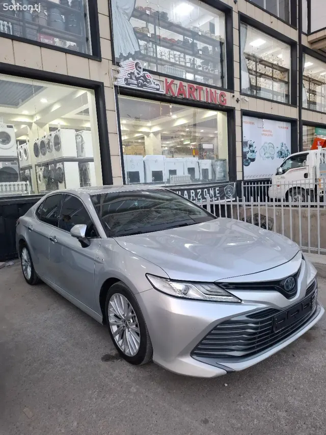 Toyota Camry 2018 · 2.5 AT