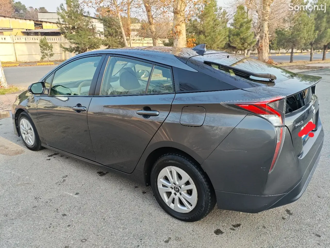 Toyota Prius 2016 · 1.8 AT