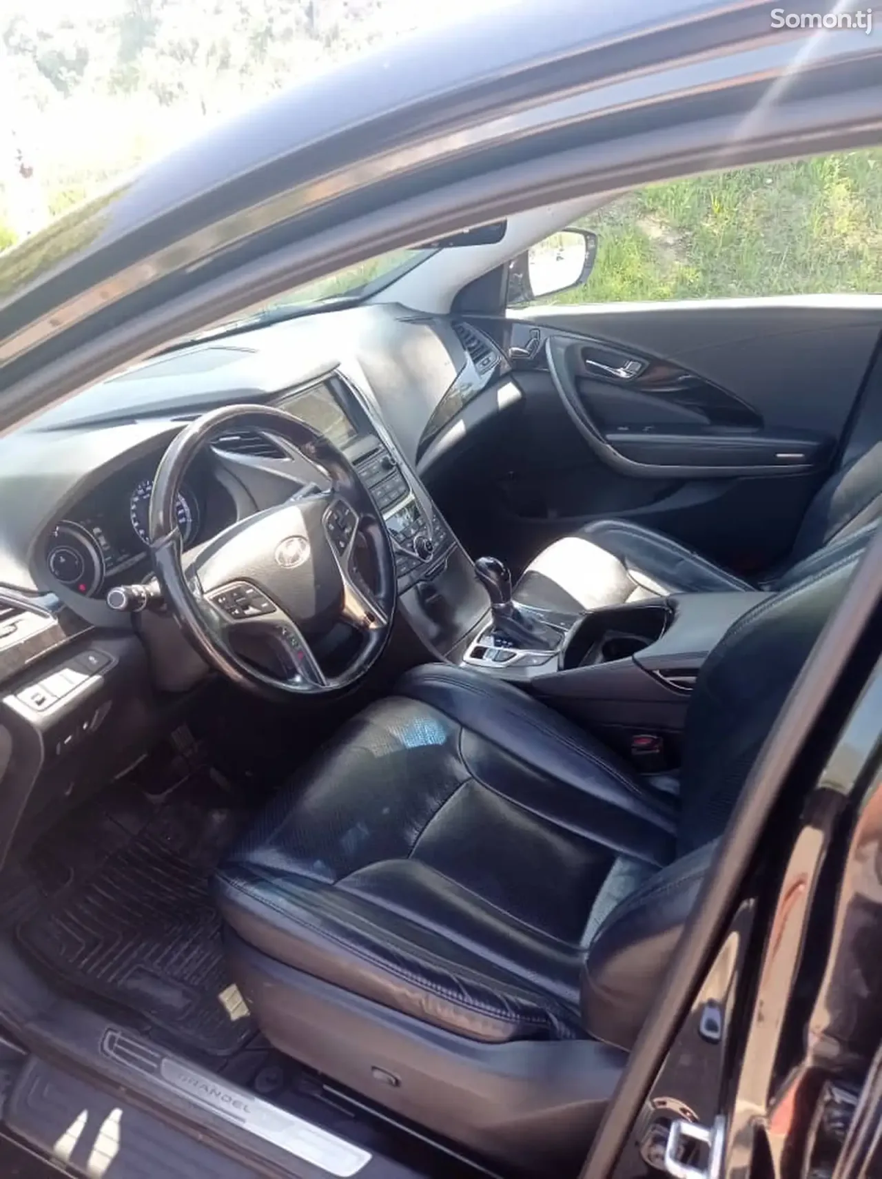 Hyundai Grandeur 2014 · 2.4 AT