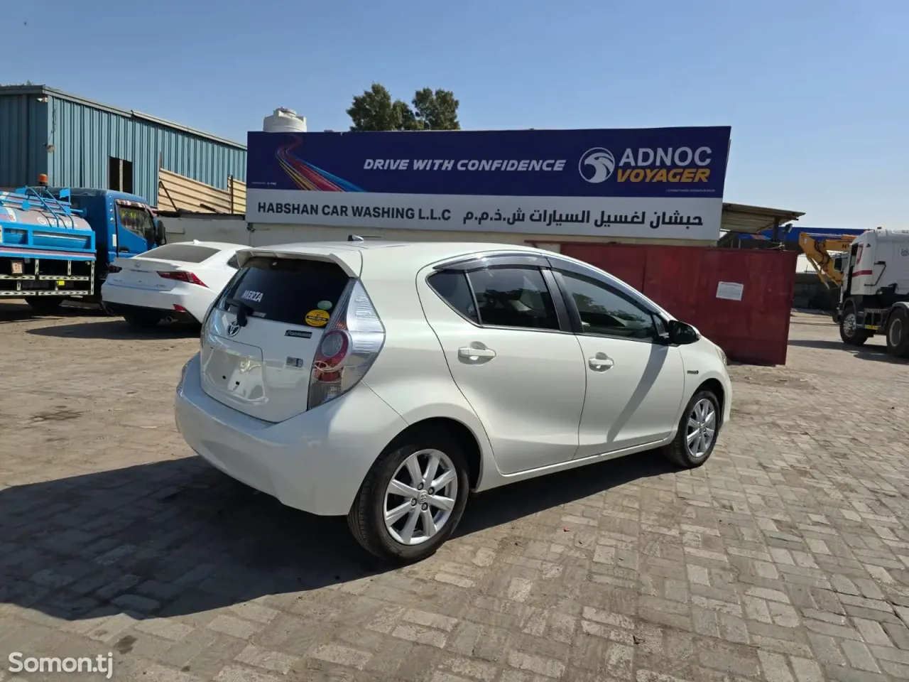 Toyota Aqua 2014 · 1.5 AT