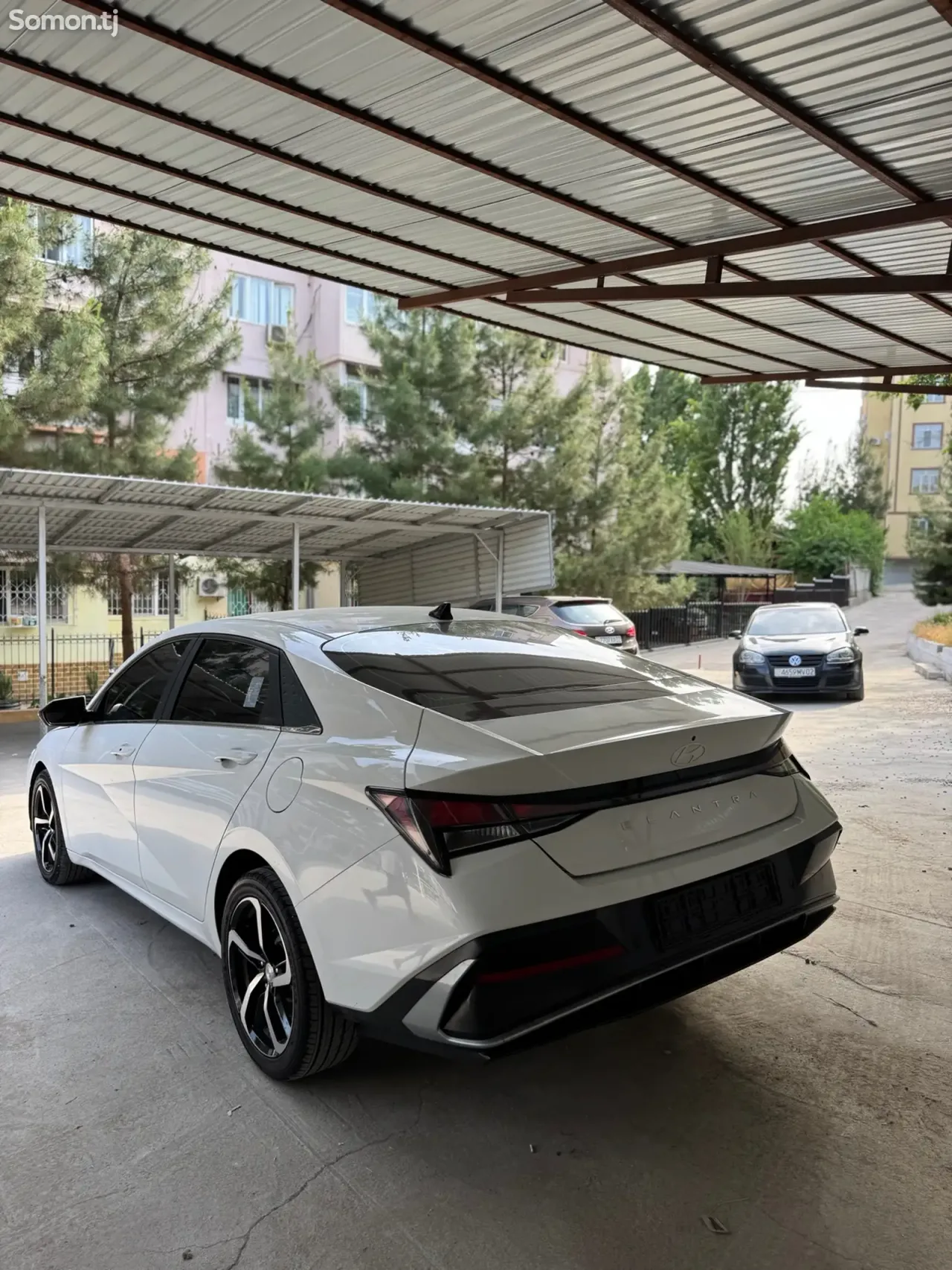 Hyundai Elantra 2023 · 1.6 AT
