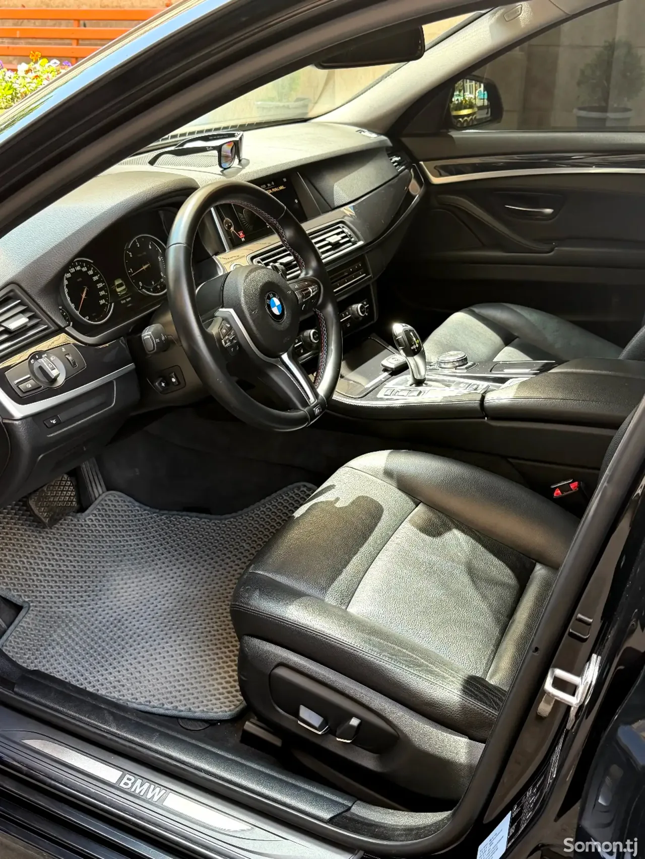 BMW 5 series 2015 · 2.0 AT