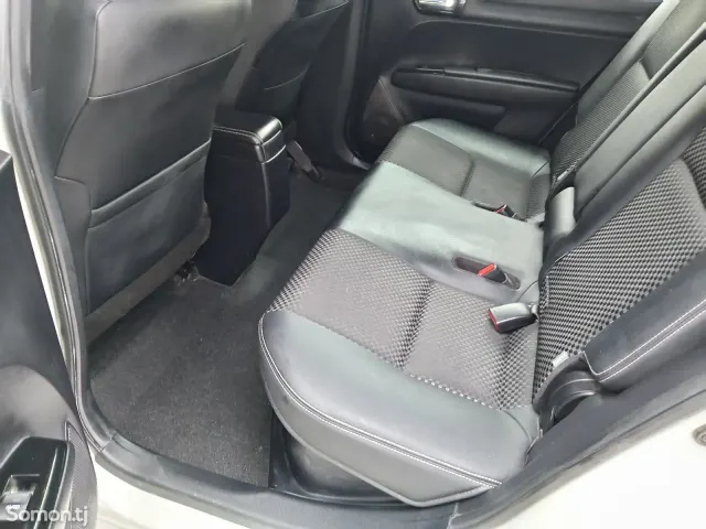 Toyota Fielder 2015 · 1.5 AT
