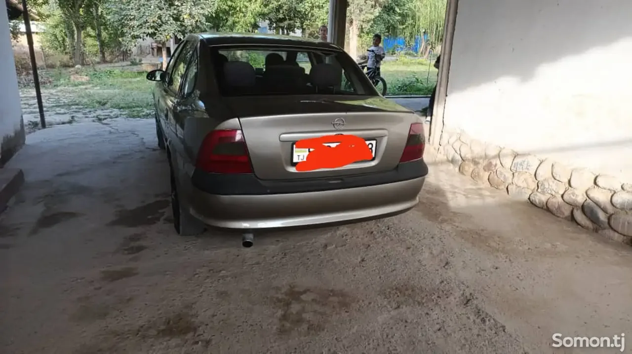 Opel Vectra B 1996 · 1.6 MT
