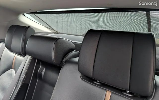 Toyota Camry 2019 · 3.5 AT
