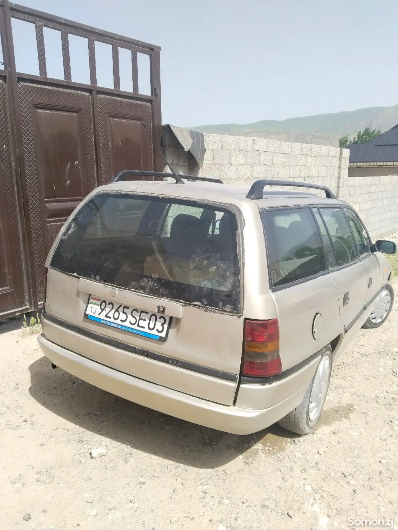 Opel Astra F 1998 · 1.6 MT