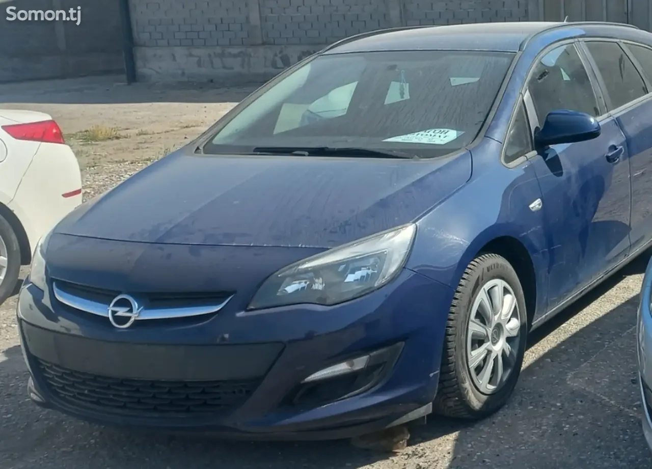 Opel Astra J 2014 · 1.6 AT