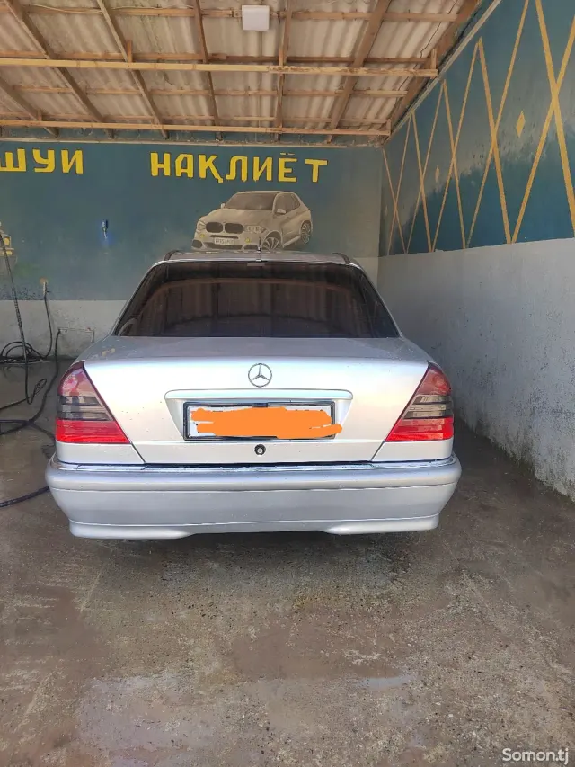 Mercedes-Benz C class 1999 · 3.2 MT