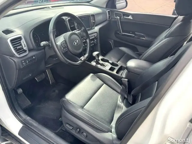 Kia Sportage 2016 · 1.6 AT