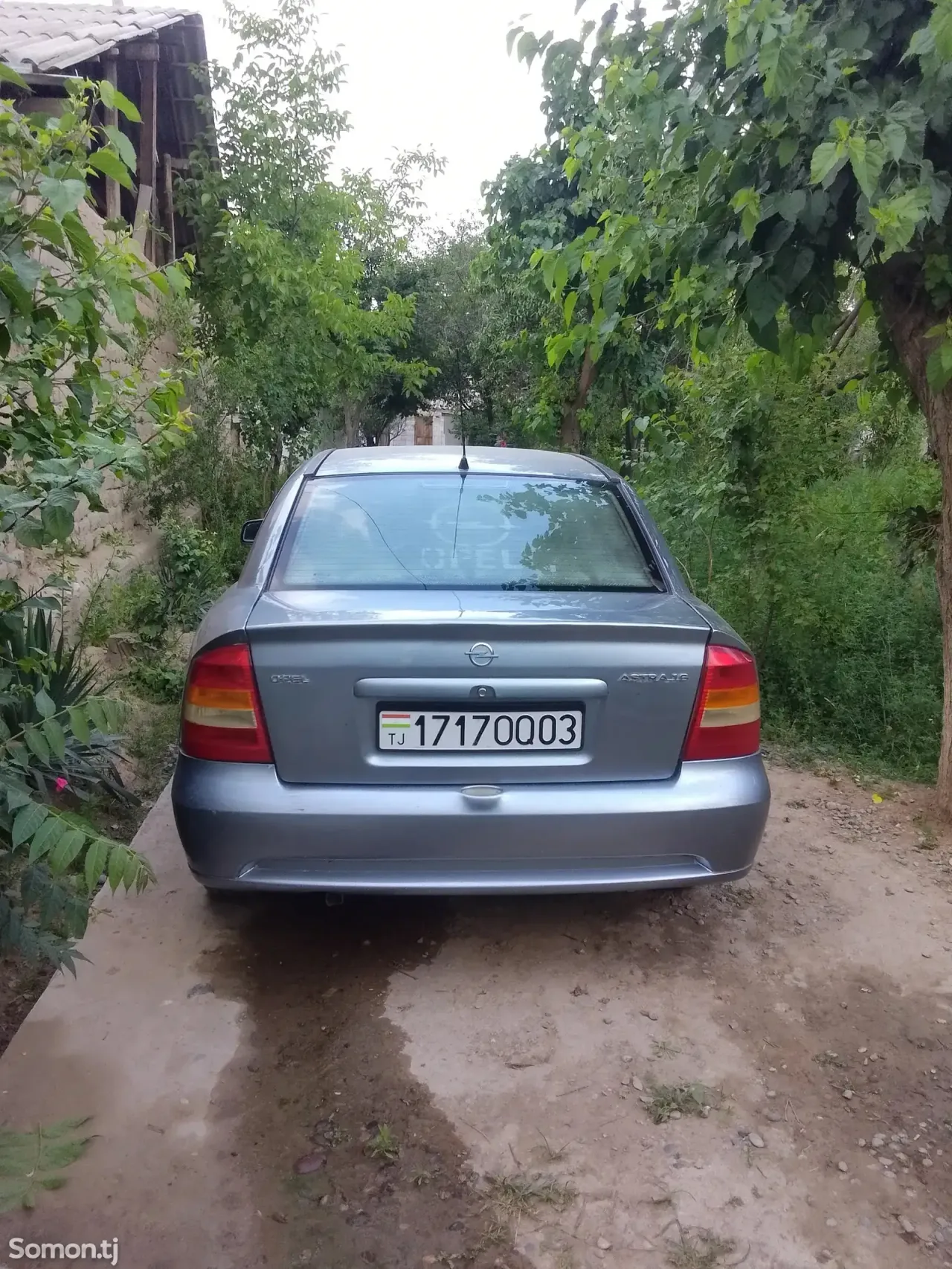 Opel Astra G 1999 · 1.6 MT