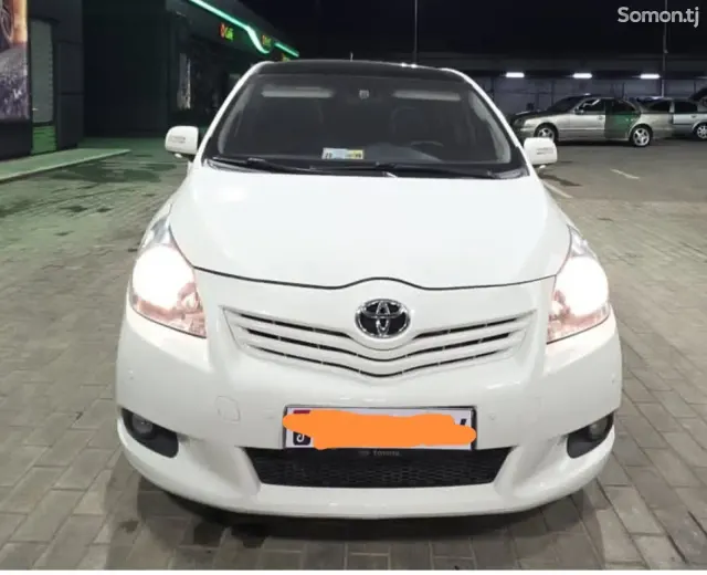 Toyota Verso 2011 · 2.0 MT
