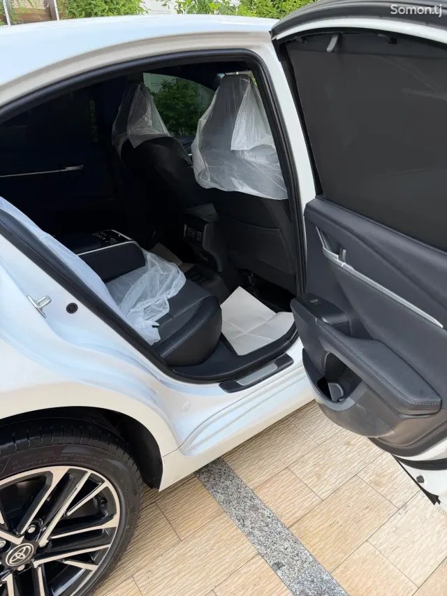 Toyota Camry 2025 · 2.5 AT