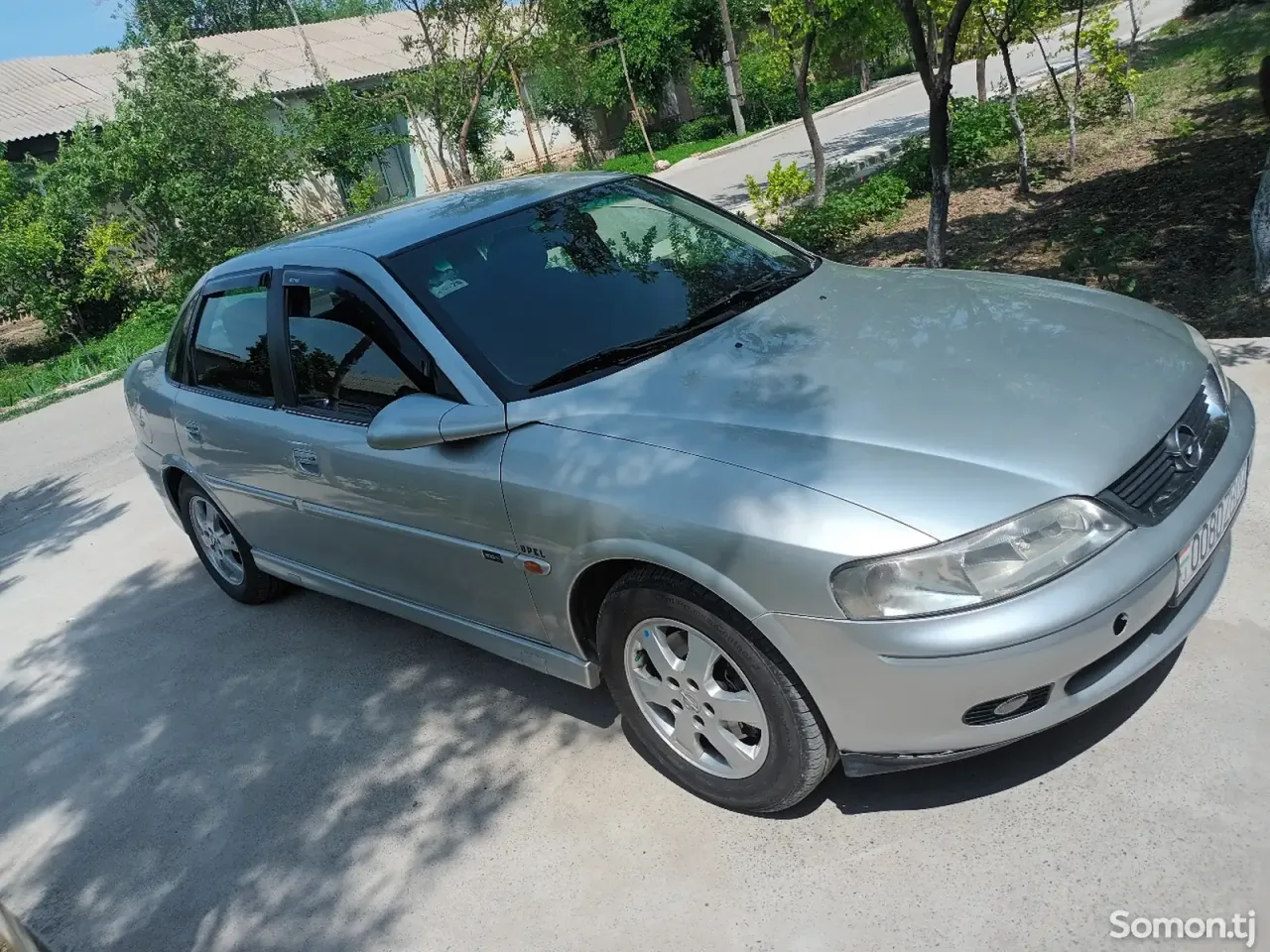 Opel Vectra B 1999 · 1.6 AT