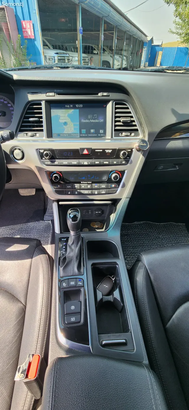 Hyundai Sonata 2016 · 2.0 AT