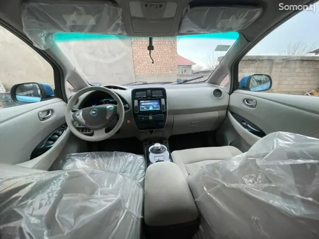 Nissan Leaf 2012 · AMT