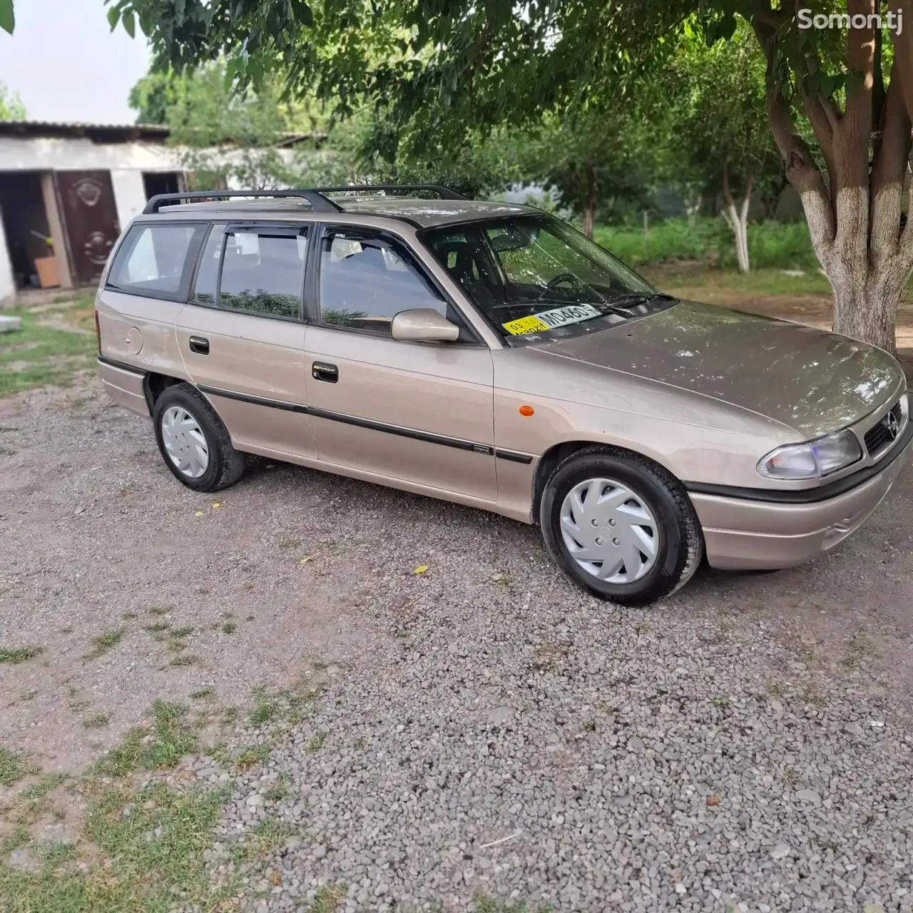Opel Astra F 1998 · 1.6 MT