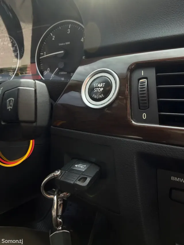 BMW 3 series 2010 · 2.0 AT