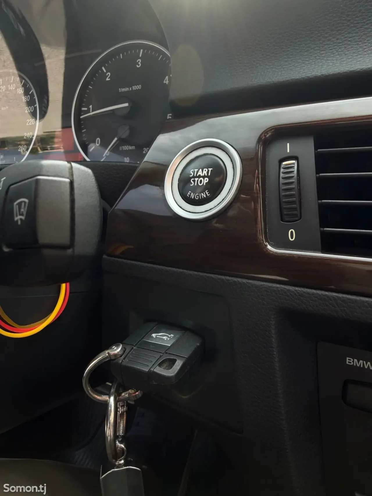 BMW 3 series 2010 · 2.0 AT