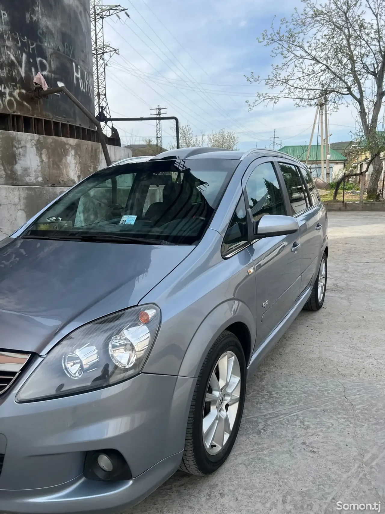 Opel Zafira 2010 · 1.9 MT