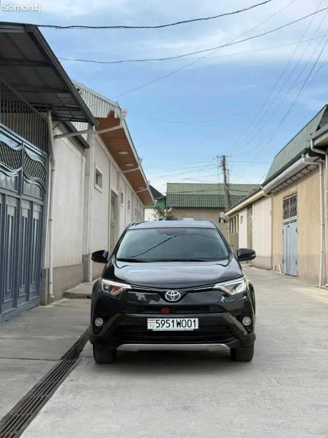 Toyota RAV 4 2017 · 2.5 AT