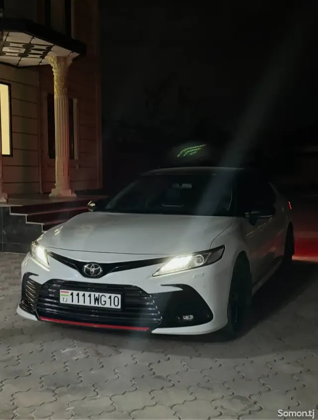 Toyota Camry 2022 · 3.5 AT
