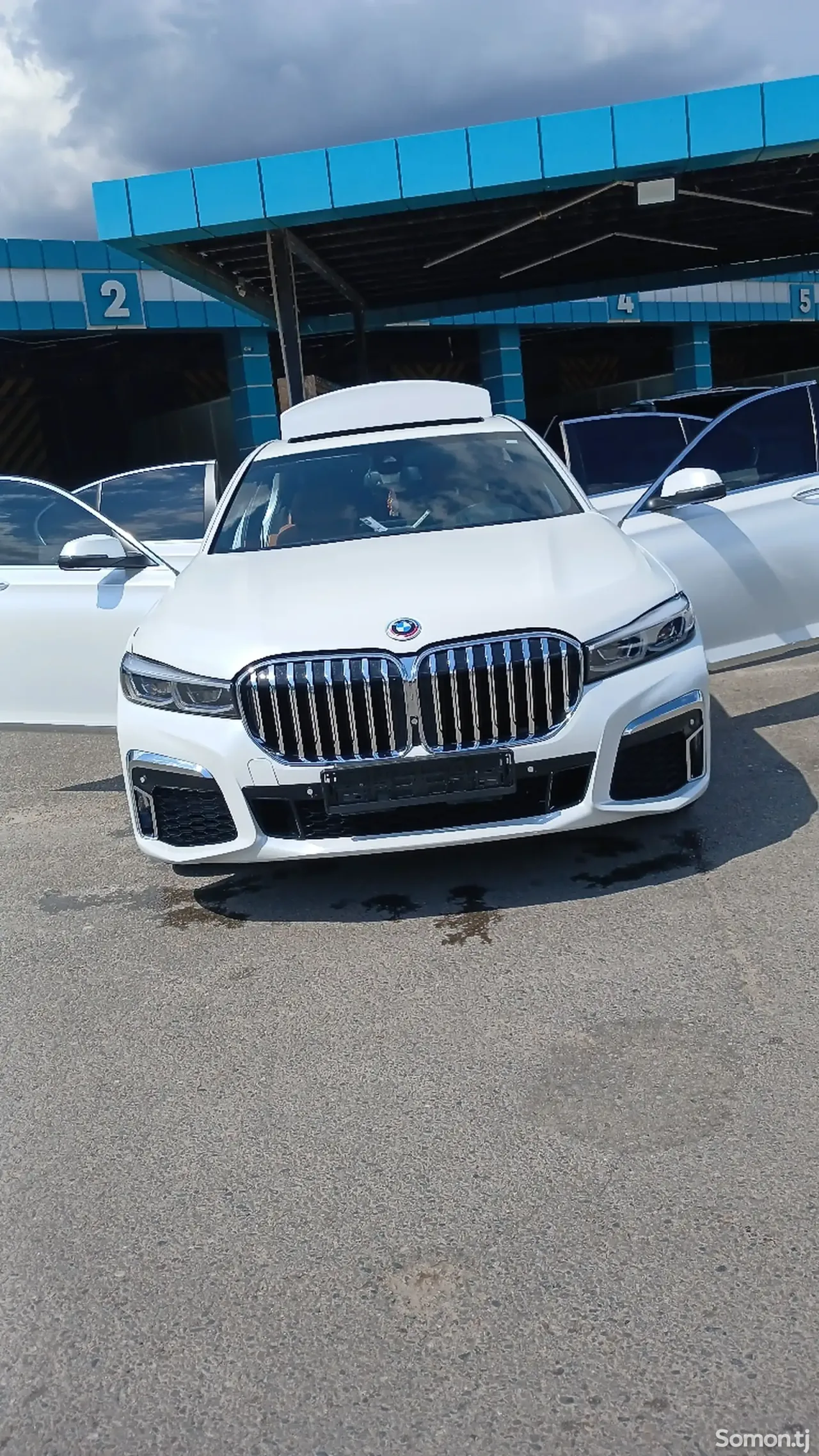 BMW 7 series 2015 · 3.0 AT