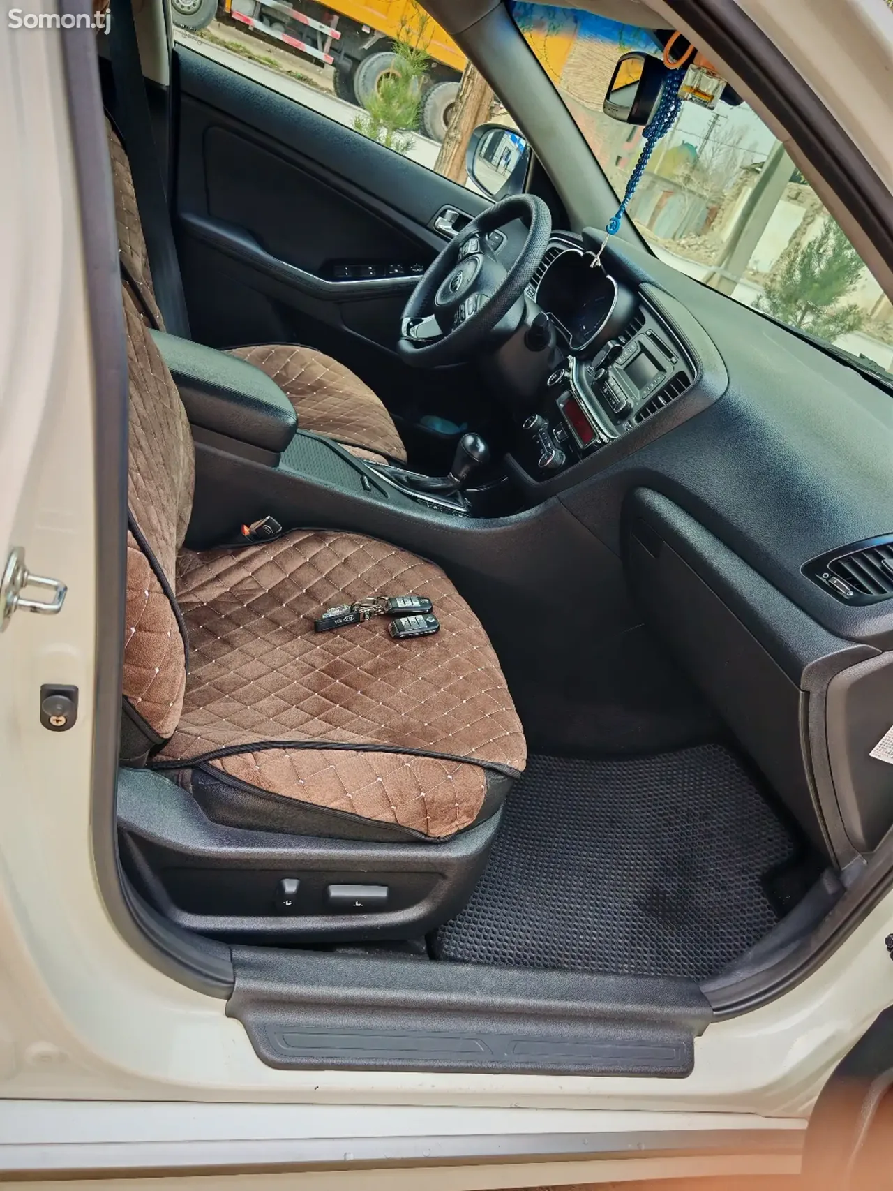 Kia K5 2015 · 2.0 AT