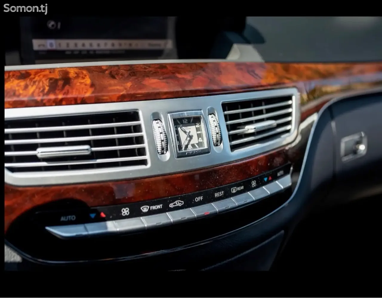 Mercedes-Benz S class 2012 · 6.3 AT