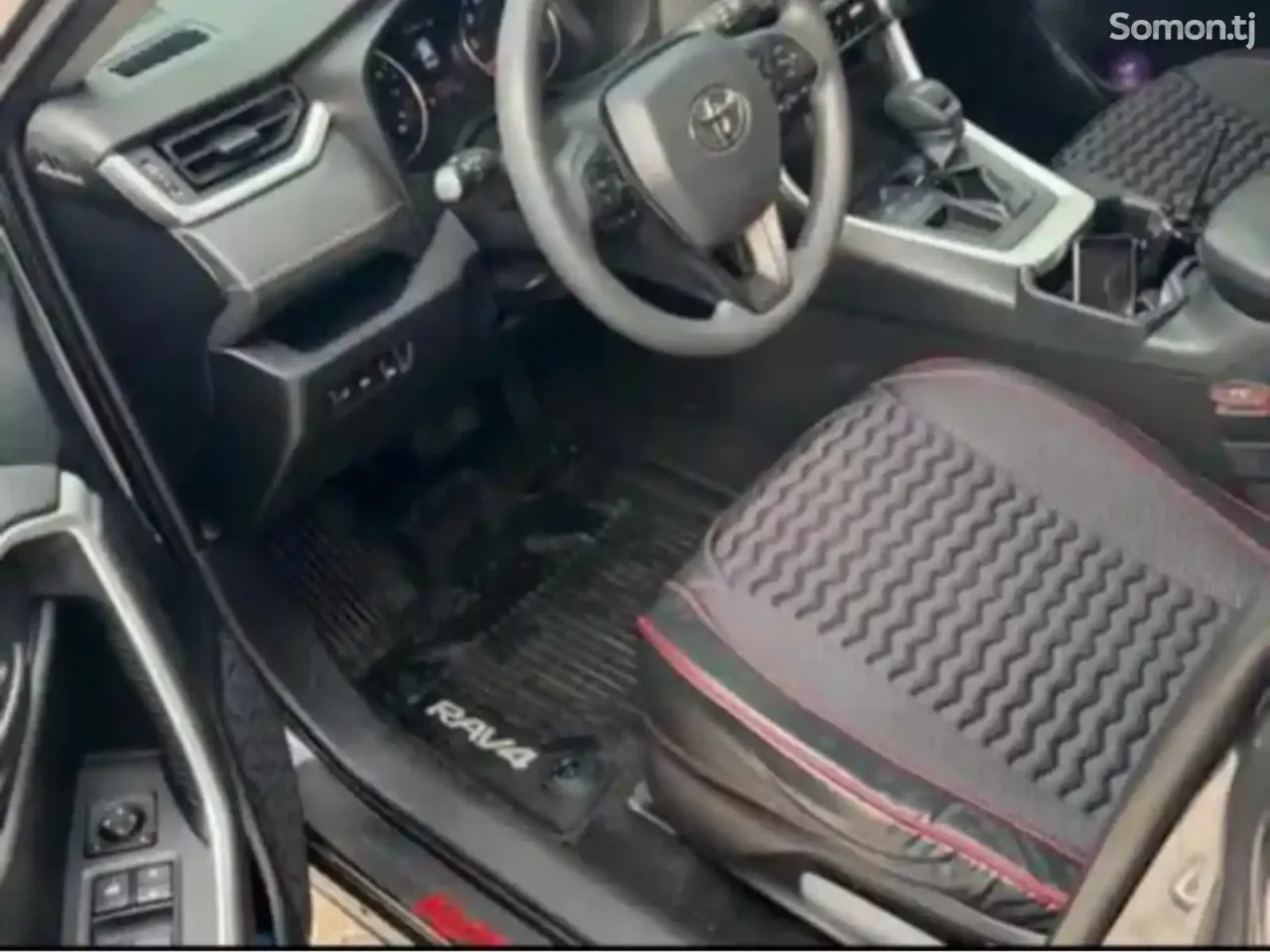 Toyota RAV 4 2020 · 2.4 AT