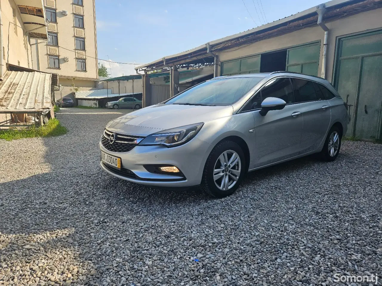 Opel Astra K 2016 · 1.6 MT