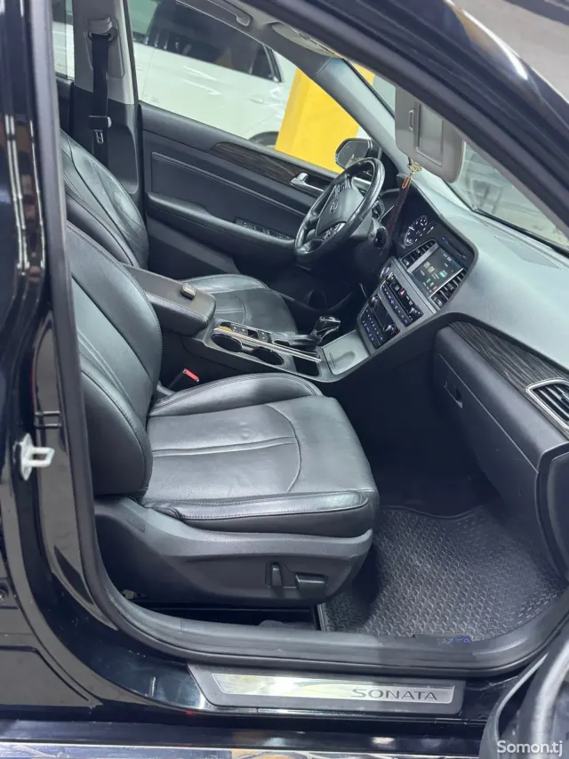 Hyundai Sonata 2015 · 2.0 AT