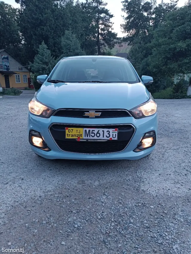 Chevrolet Spark 2016 · 1.1 AT