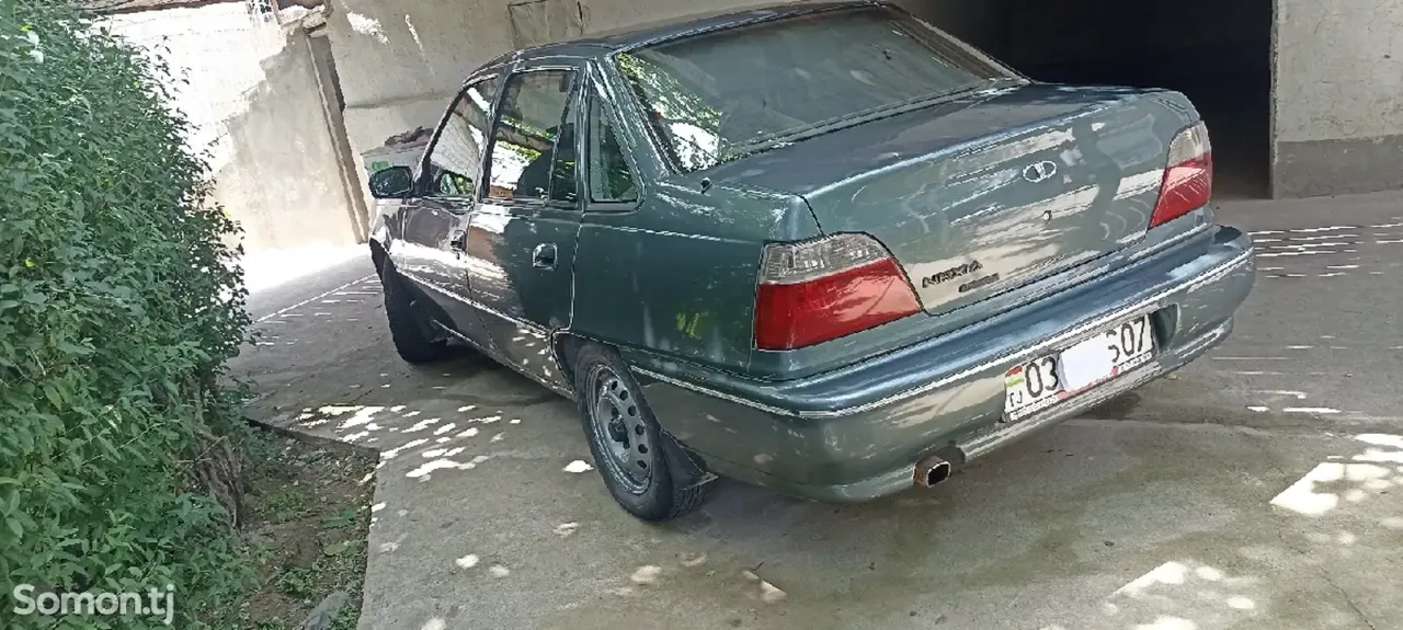 Daewoo Nexia 1995 · 1.5 MT