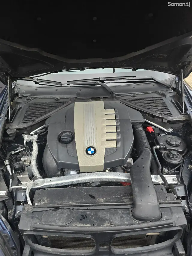BMW X5 2011 · 3.5 AT