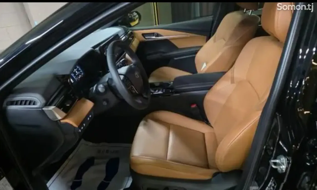 Toyota Camry 2025 · 2.5 AT