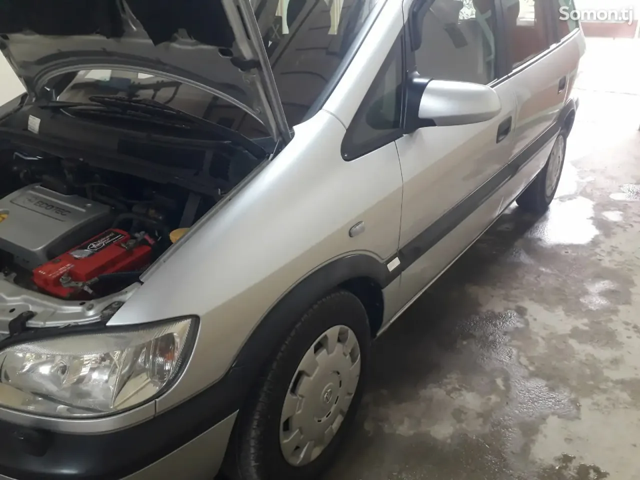 Opel Zafira 2000 · 1.6 MT