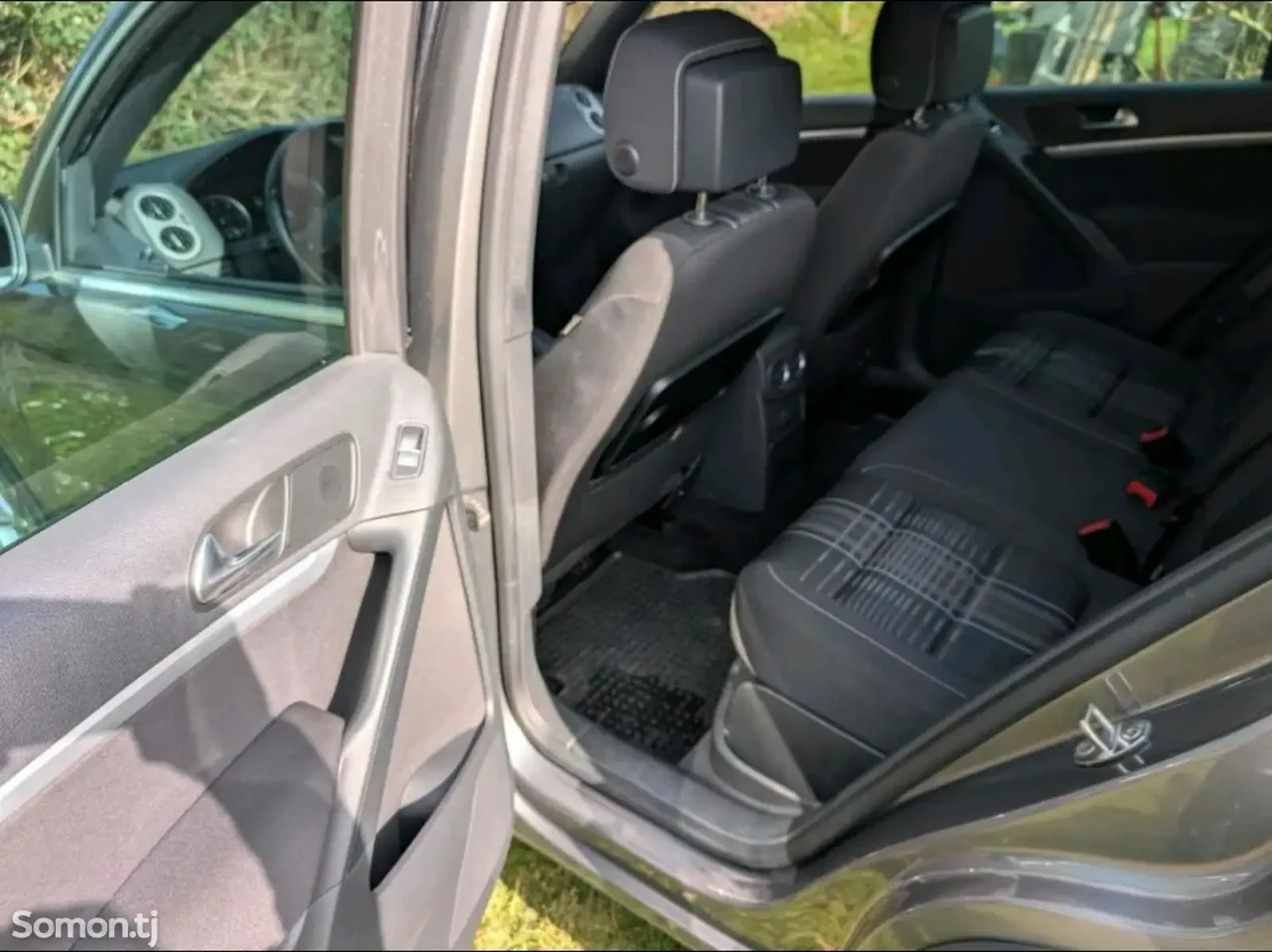 Volkswagen Tiguan 2014 · 2.0 AT
