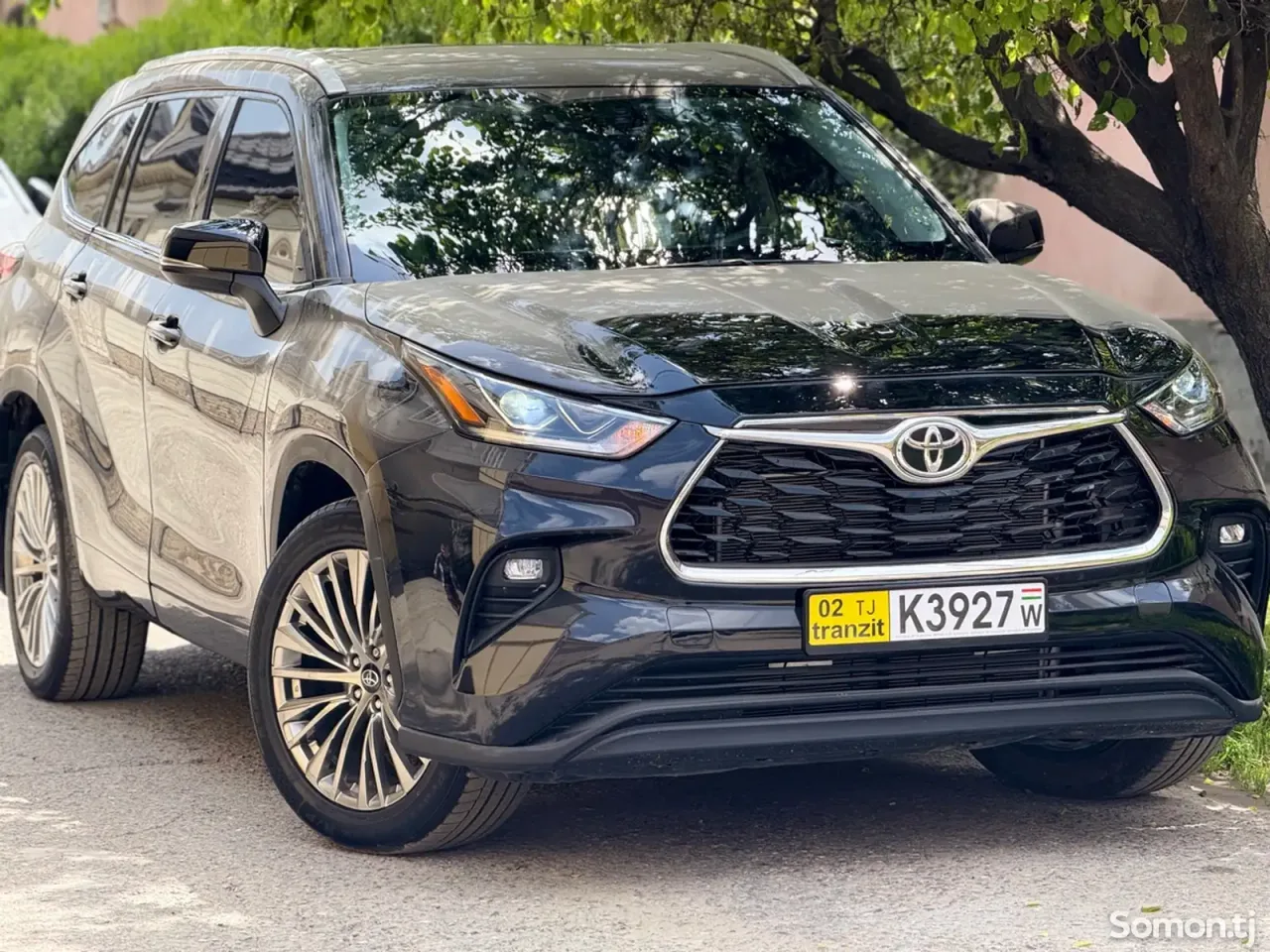 Toyota Highlander 2023 · 3.5 AT