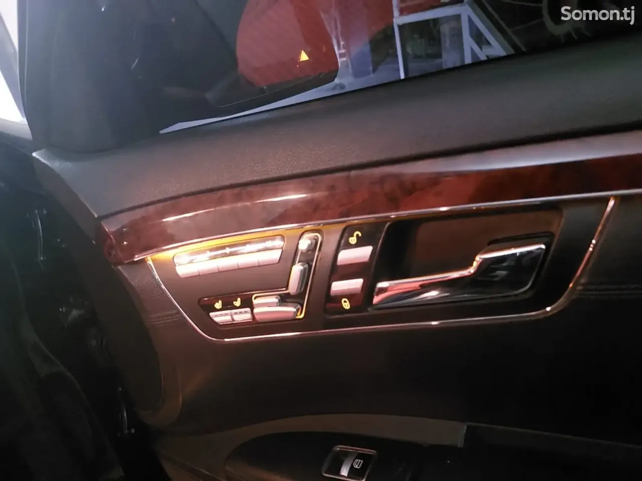 Mercedes-Benz S class 2011 · 5.0 AT